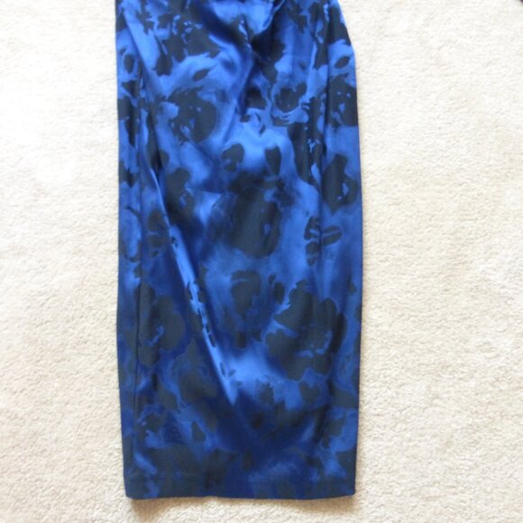NWT LE CHATEAU cobalt blue and black abstract print off shoulder midi dr… - Picture 6 of 9
